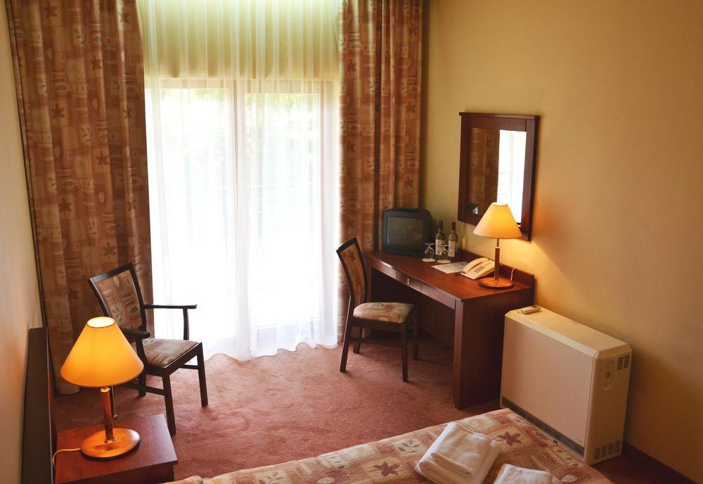 Regina Hotel 3*